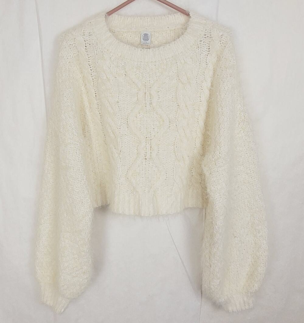 Urban Outfitters ivory fuzzy cable knit oversized cropped sweater Size large